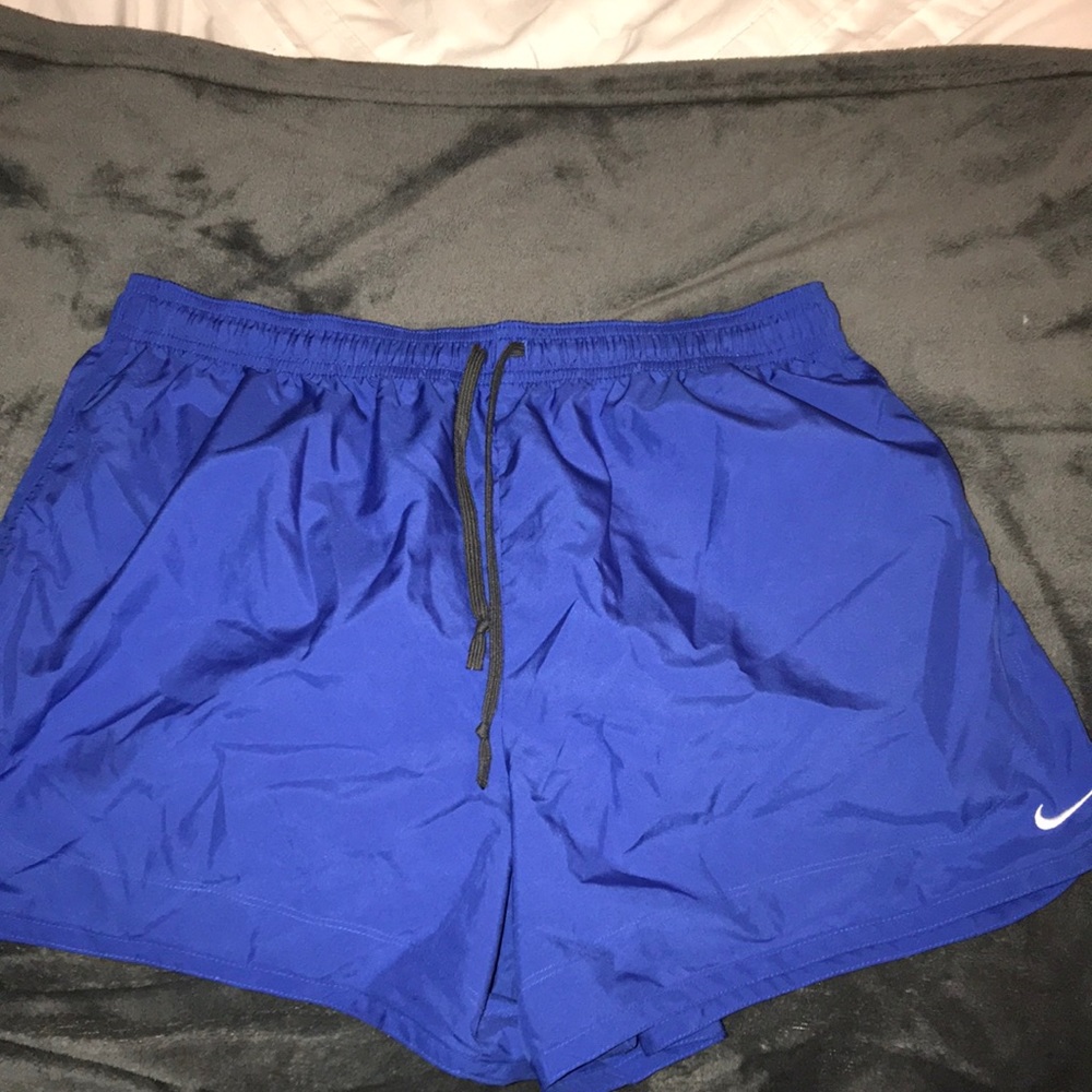 Navy blue nike shorts